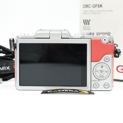 Lumix GF8