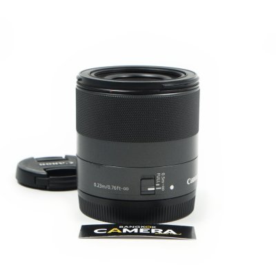 EFM 32mm F1.4 STM