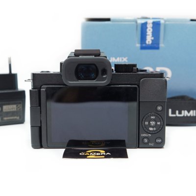 Lumix G100D