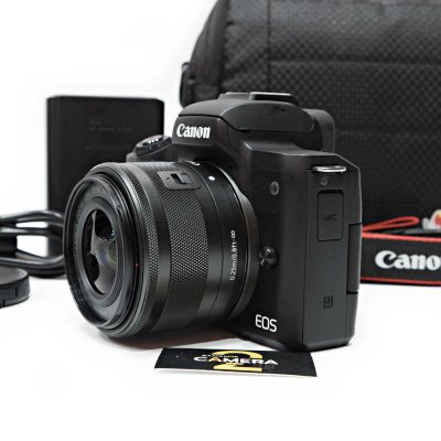 Canon EOS M50