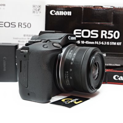 Canon EOS R50