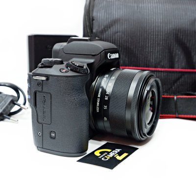 Canon EOS M50