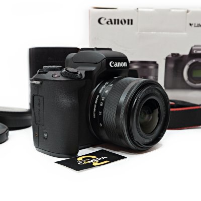 Canon EOS M50