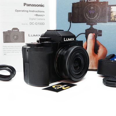 Lumix G100D