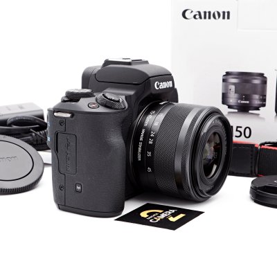 Canon EOS M50