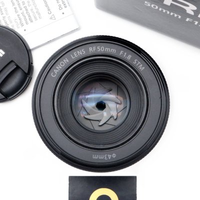RF50mm F1.8 STM