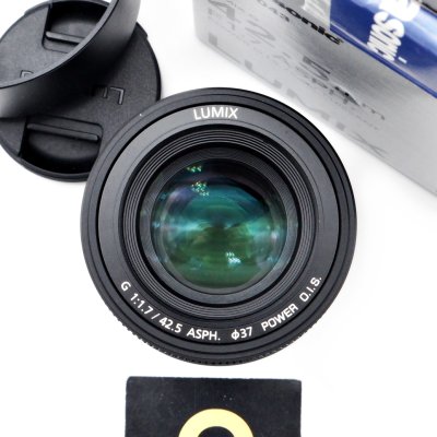 Lumix 42.5mm F1.7