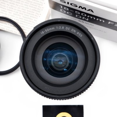 Sigma 18-50mm F2.8 DC DN