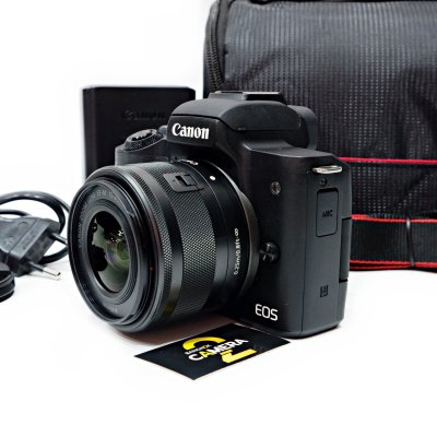 Canon EOS M50