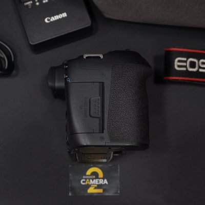 Canon EOS R7 body