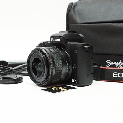 Canon EOS M50