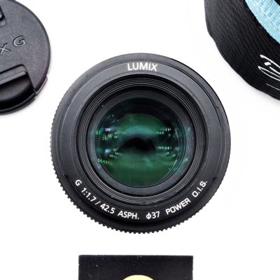 Lumix 42.5mm F1.7