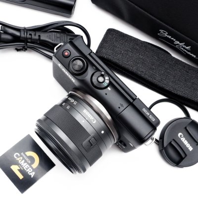 CANON EOS M100