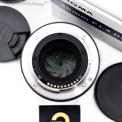 Sigma 30mm F1.4 DC DN