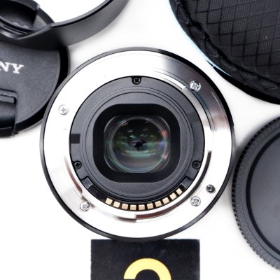 E35mm F1.8 OSS