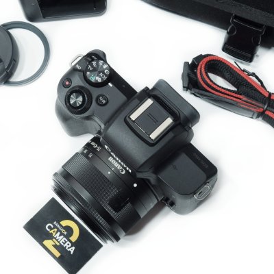 EOS M50