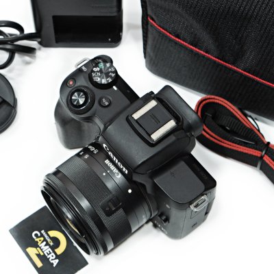 Canon EOS M50