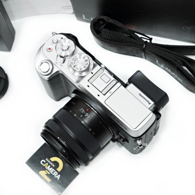 Lumix GX8
