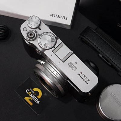 FUJIFILM X100V