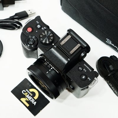 Lumix G100