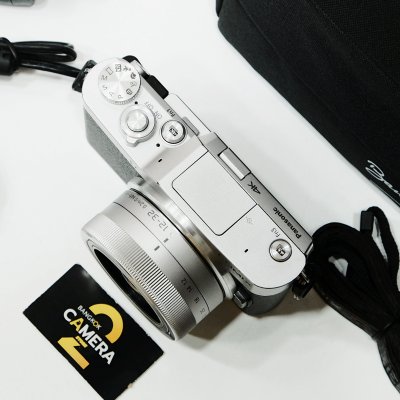 Lumix GF9