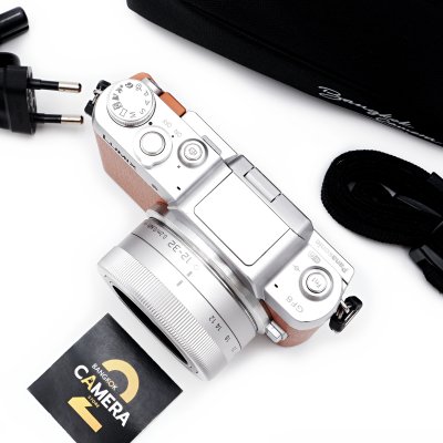 Lumix GF8