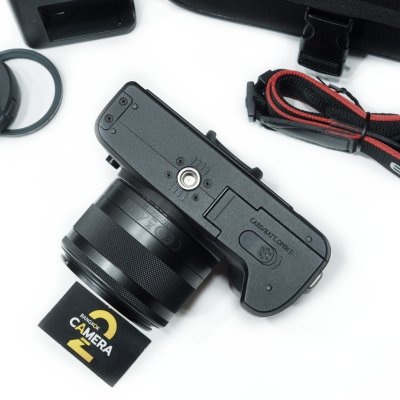 EOS M50