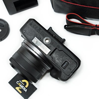 Canon EOS R100