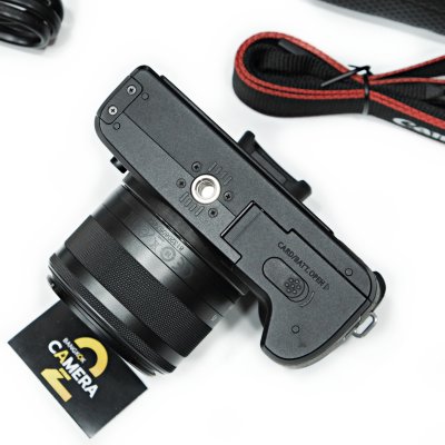Canon EOS M50
