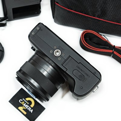 Canon EOS M50