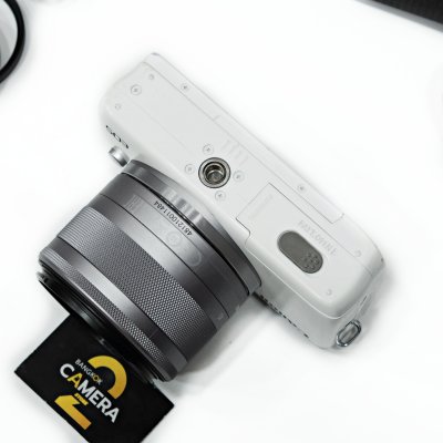 Canon EOS M10