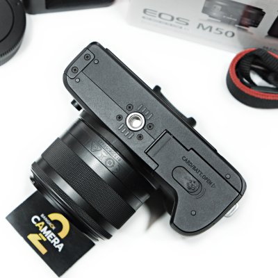 Canon EOS M50