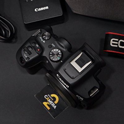 Canon EOS R7 body