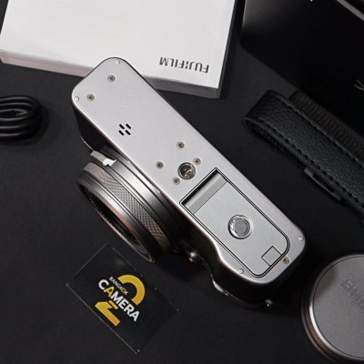 FUJIFILM X100V