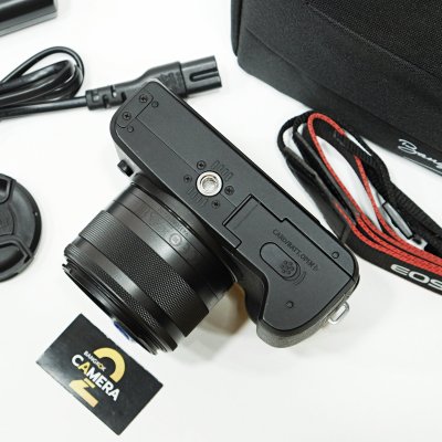 Canon EOS M50