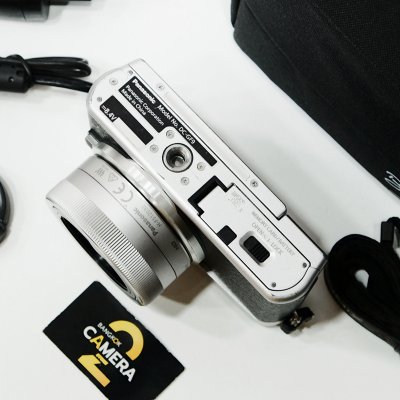 Lumix GF9