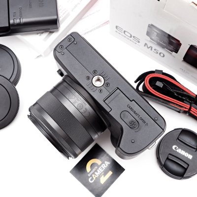 Canon EOS M50