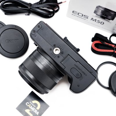 Canon EOS M50