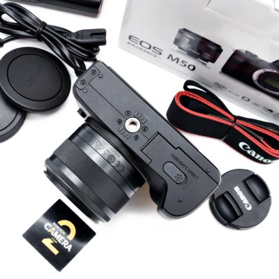 Canon EOS M50