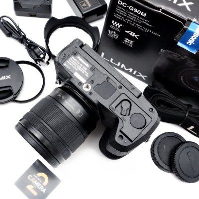 Lumix G90