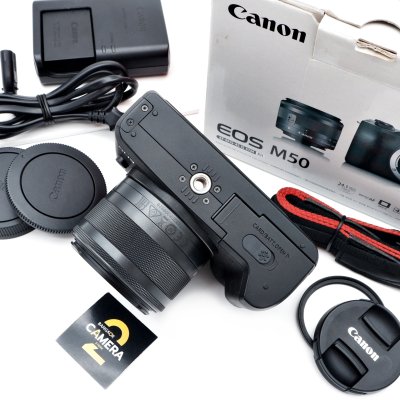Canon EOS M50