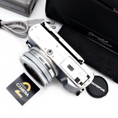 Olympus EPL9