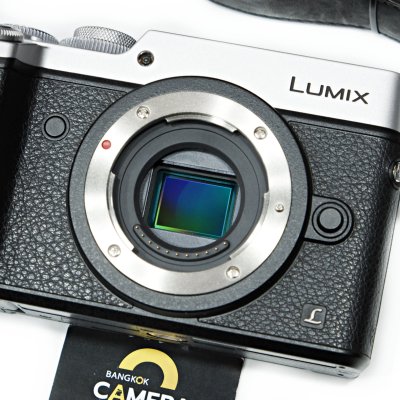 Lumix GX8