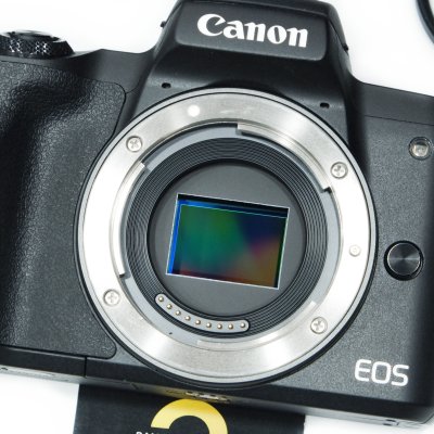 Canon EOS M50