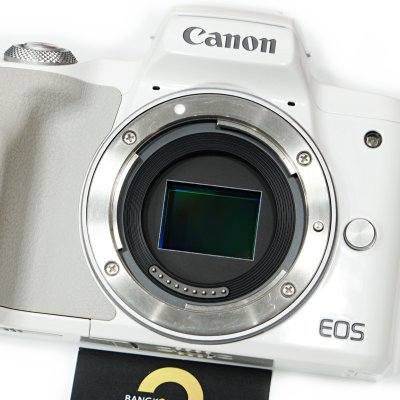 Canon EOS M50