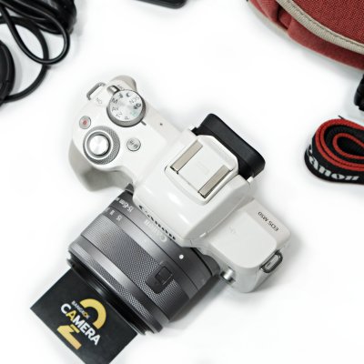 Canon EOS M50