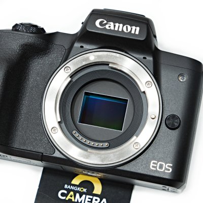 Canon EOS M50