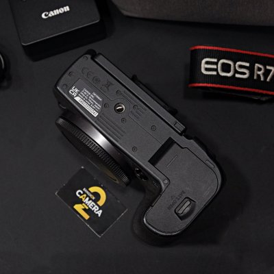Canon EOS R7 body