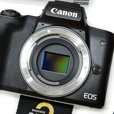 Canon EOS M50