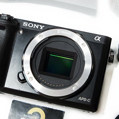Sony A6000
